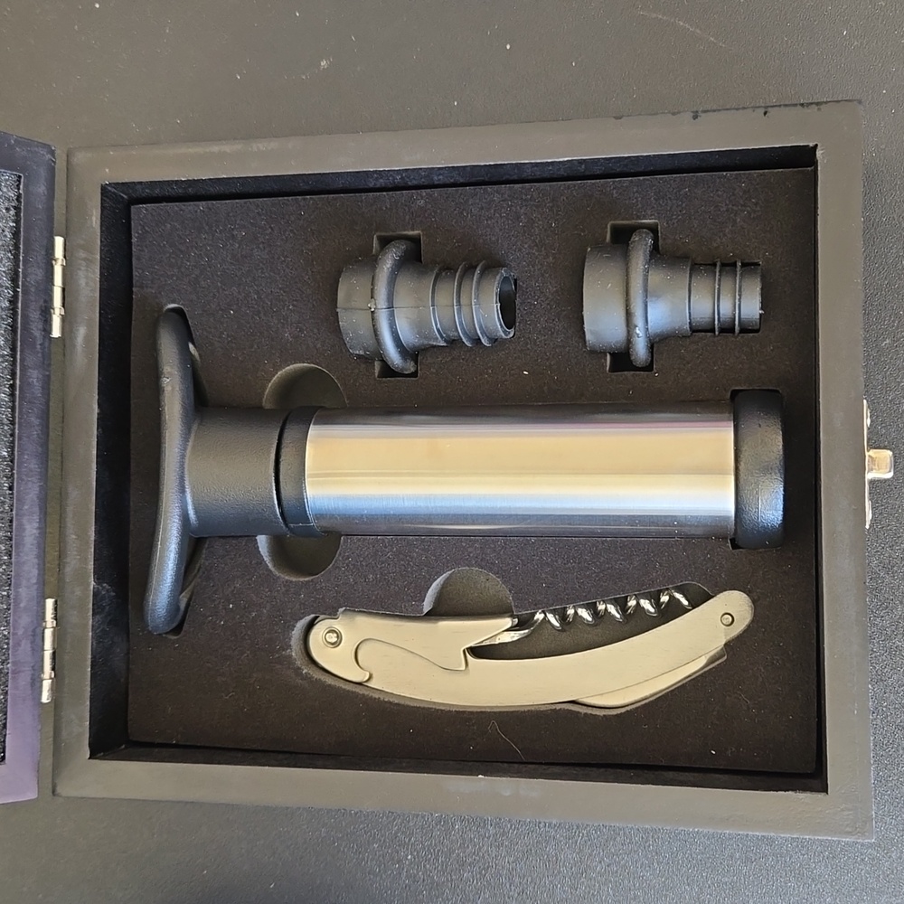 New Wine Opener set
